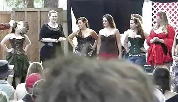 TS xnxx padre e hija Jessica Fox folla el coño de Sophia Grace