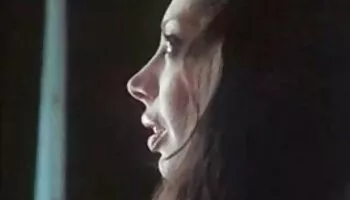 Dos mujeres lesbianas tienen sexo en la oficina del CEO de abella danger xxx lujo