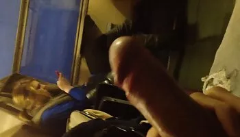 Tú controlas ese gran consolador negro FUNXPARTY para que pilladas de torbe ambas chicas se mojen