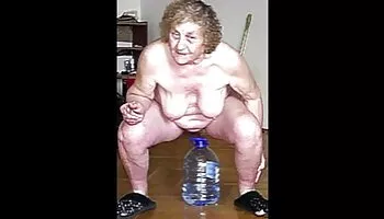 Nena de tetas abuelas follando pequeñas Kerry Cherry se golpea a un chico y luego se la follan por el culo