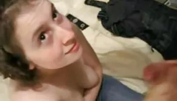 Ella dispara, xxx perrito él anota