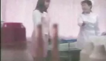Magnífico juego xxx culonas de coño por la insolente muñeca Aoi Yuuki