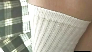 Impresionante MILF Lea Magic videos xxx caseros empapada de semen después de un trío con DP en la cancha de tenis